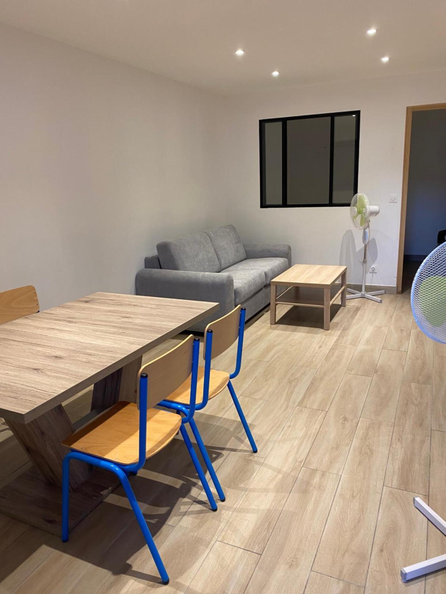 Appartement Ou Studio En Hyper Centre, Pour La Plage Et La Rue Pietonne Il Suffit De Traverser La Rue , Voir La Photo Principale Andernos-les-Bains Exteriör bild