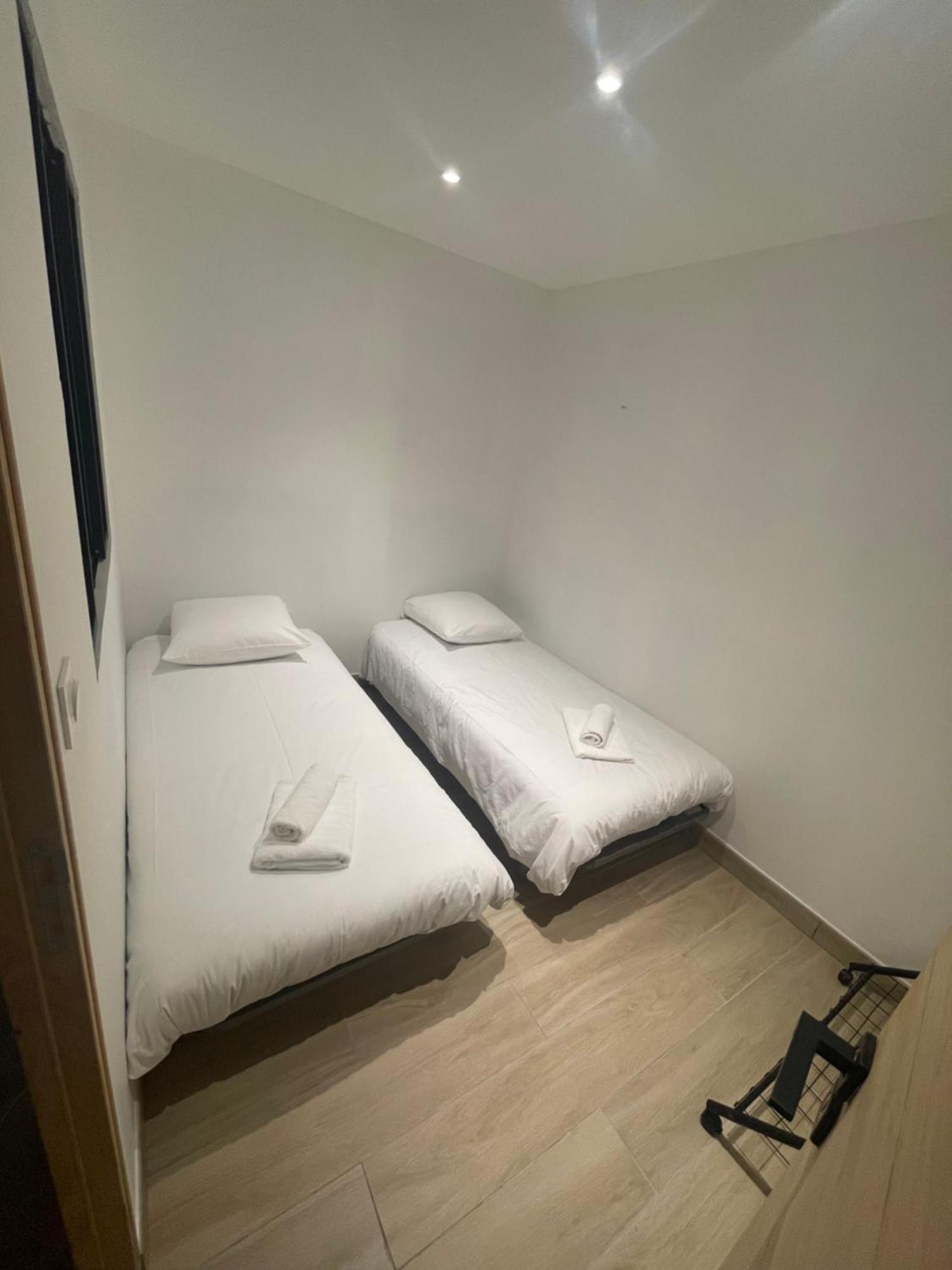Appartement Ou Studio En Hyper Centre, Pour La Plage Et La Rue Pietonne Il Suffit De Traverser La Rue , Voir La Photo Principale Andernos-les-Bains Exteriör bild