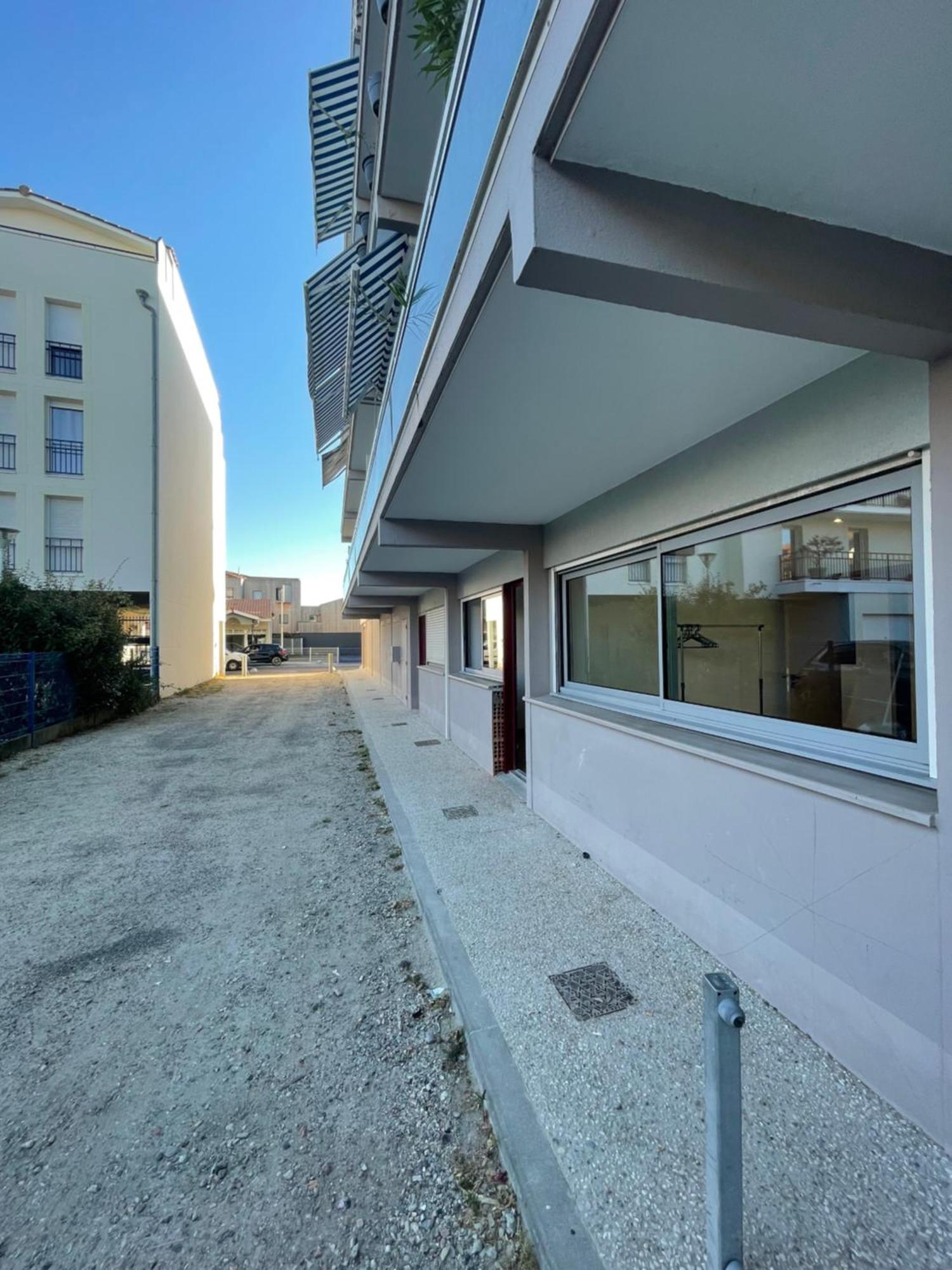 Appartement Ou Studio En Hyper Centre, Pour La Plage Et La Rue Pietonne Il Suffit De Traverser La Rue , Voir La Photo Principale Andernos-les-Bains Exteriör bild