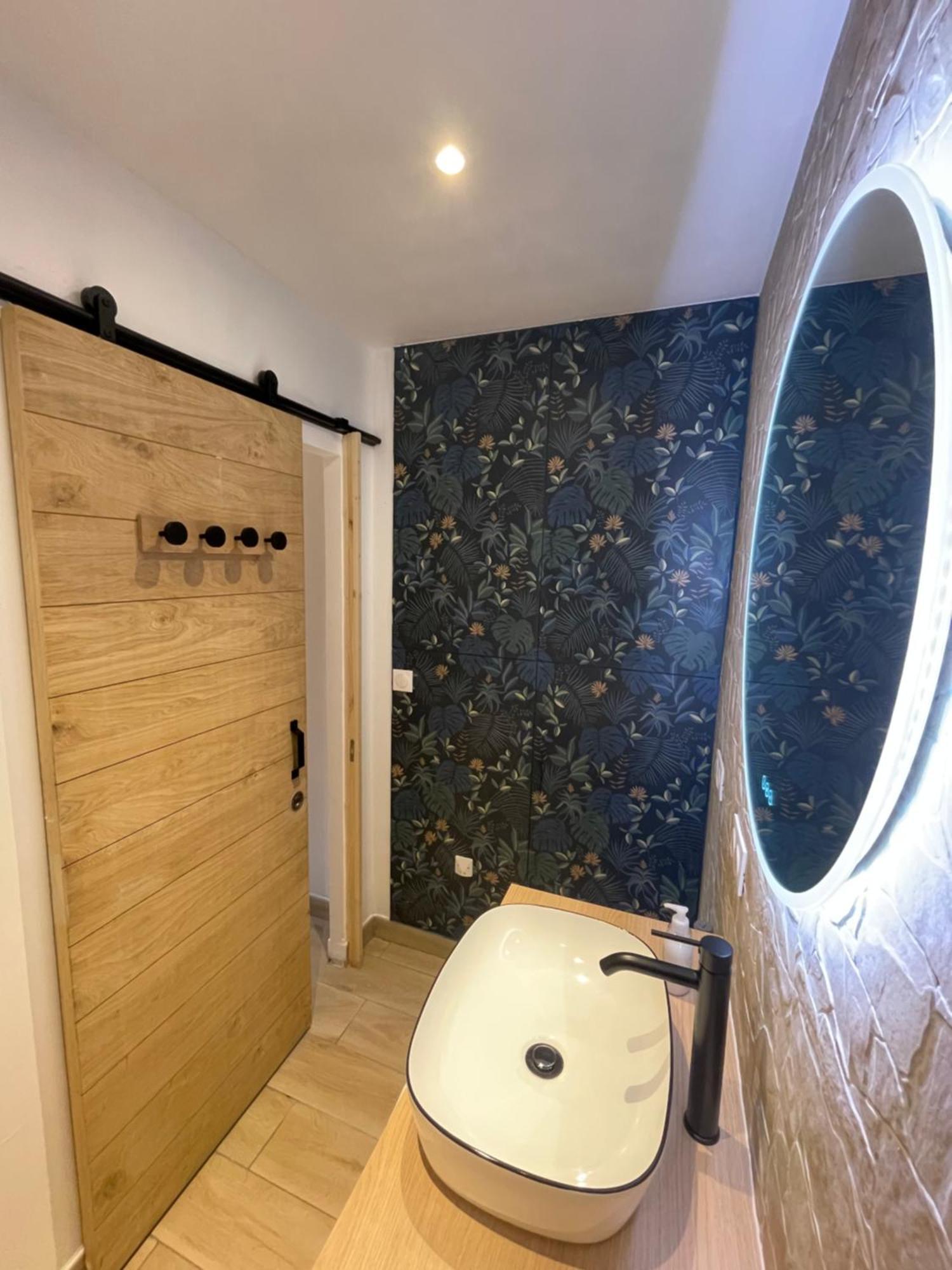 Appartement Ou Studio En Hyper Centre, Pour La Plage Et La Rue Pietonne Il Suffit De Traverser La Rue , Voir La Photo Principale Andernos-les-Bains Exteriör bild