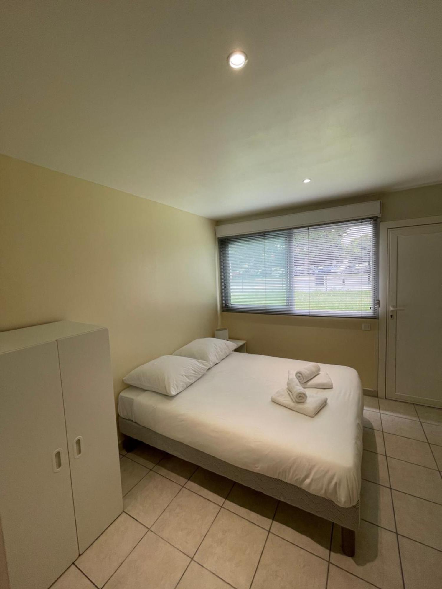 Appartement Ou Studio En Hyper Centre, Pour La Plage Et La Rue Pietonne Il Suffit De Traverser La Rue , Voir La Photo Principale Andernos-les-Bains Exteriör bild