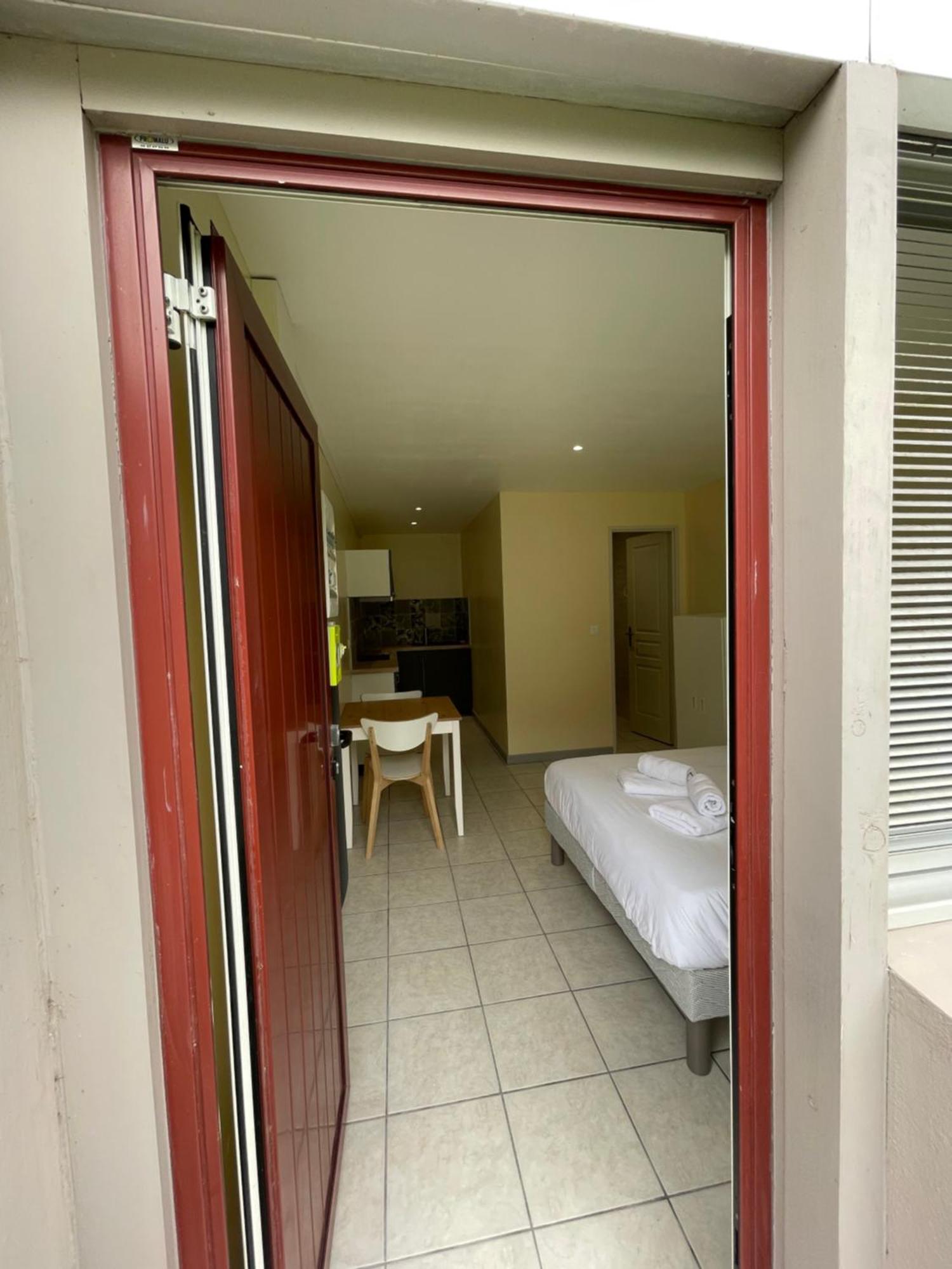 Appartement Ou Studio En Hyper Centre, Pour La Plage Et La Rue Pietonne Il Suffit De Traverser La Rue , Voir La Photo Principale Andernos-les-Bains Exteriör bild